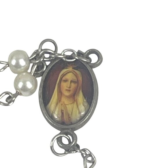 Catholic Rosary Pearl Beads Virgin Mary Center & Crucifix Prayer Necklace - Picture 2 of 9